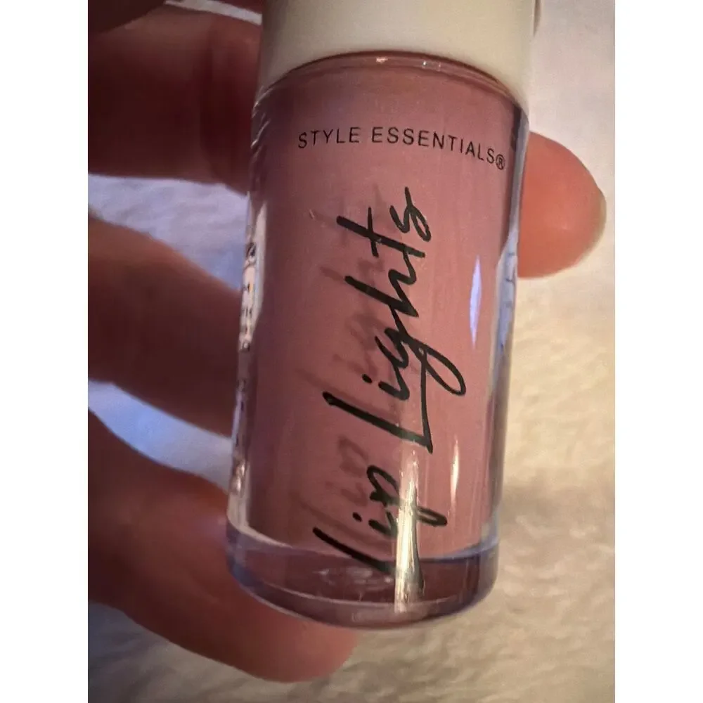 Style Essentials Lip Lights Prismatic Glossy Stain Mauve Pink 4mL Lip Gloss New